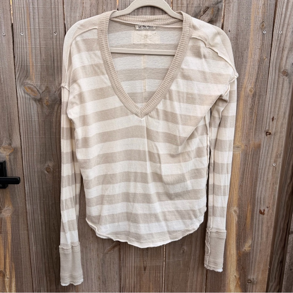 We The Free Beige Striped V-Neck Long Sleeve Top Size Medium